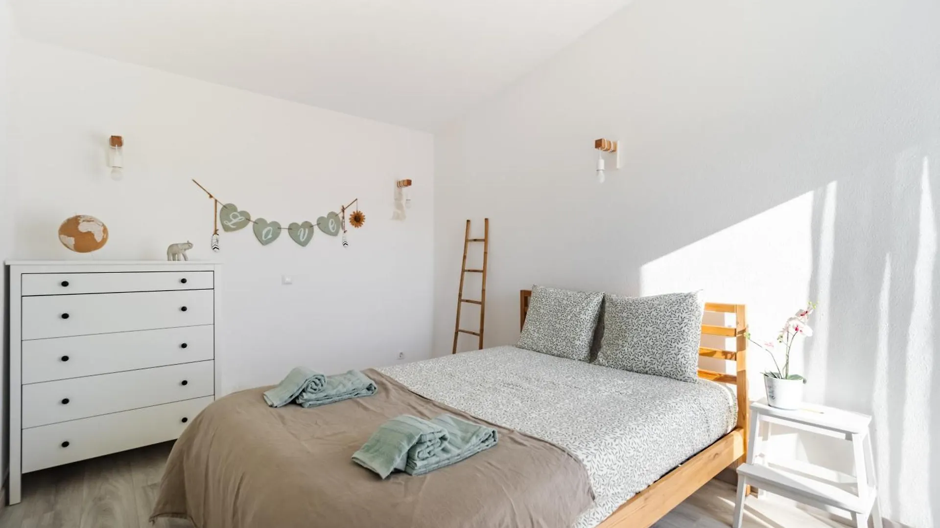 Amora'S Guest House Valverde